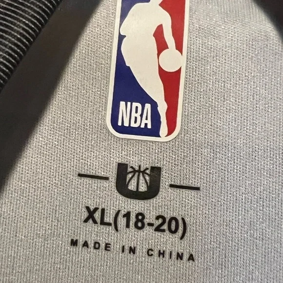 NBA GOLDEN STATE WARRIORS Long sleeved shirt. Boys size XL - Picture 2 of 2